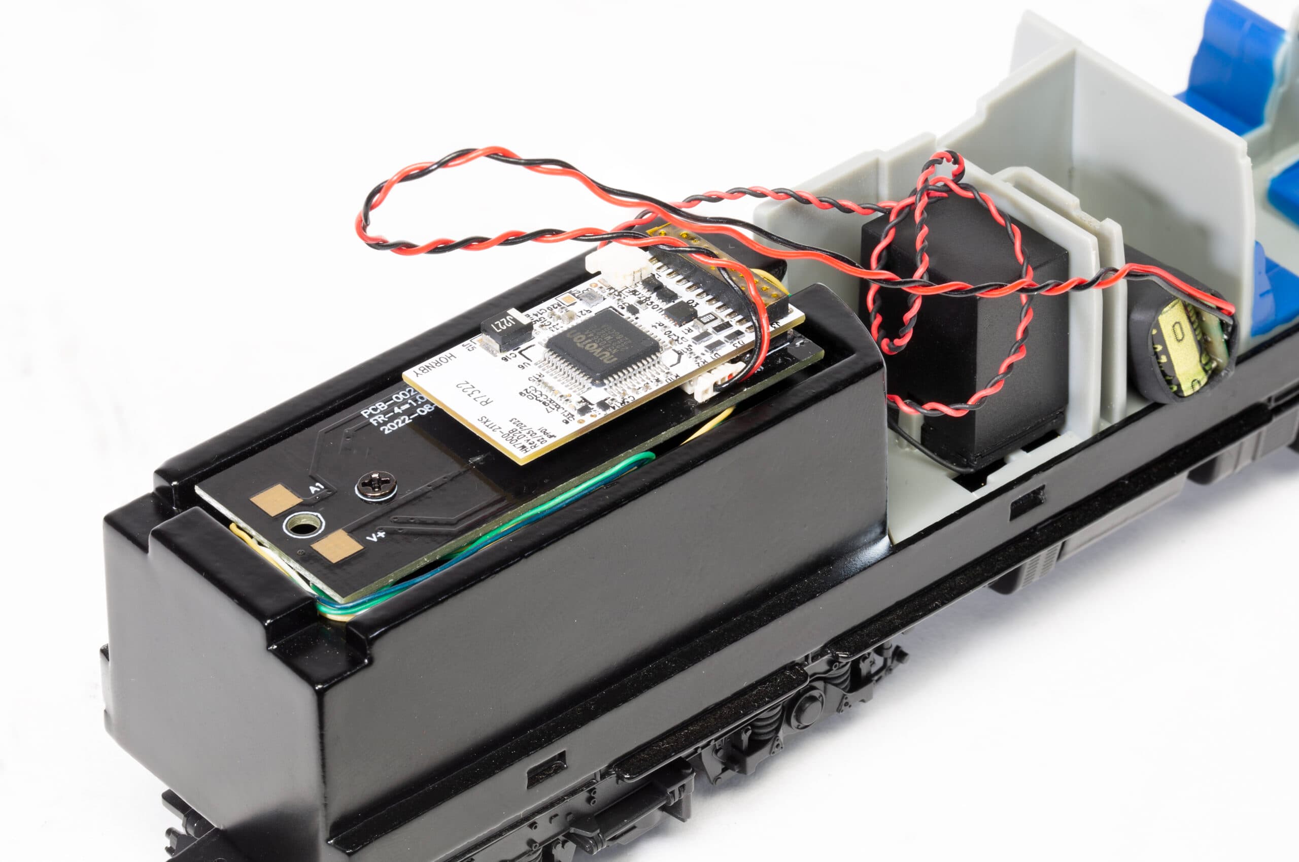 Photo_9_-_VEP_Body_Taken_Off_Sample_R30107_decoder_and_speaker_-_September_ES